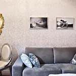 & Beatles Apartman *