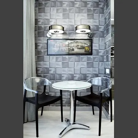 Apartment & Beatles *