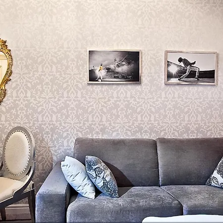 & Beatles Apartment *